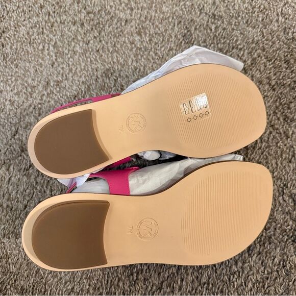 MICHAEL Michael Kors MK Plate Leather Thong Sandal In Magenta Size 7 NWB - Picture 6 of 9